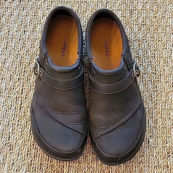 MERRELL Dassie buckle leather brown slip-on shoes. J69082 Size 8.5. - Picture 1 of 8